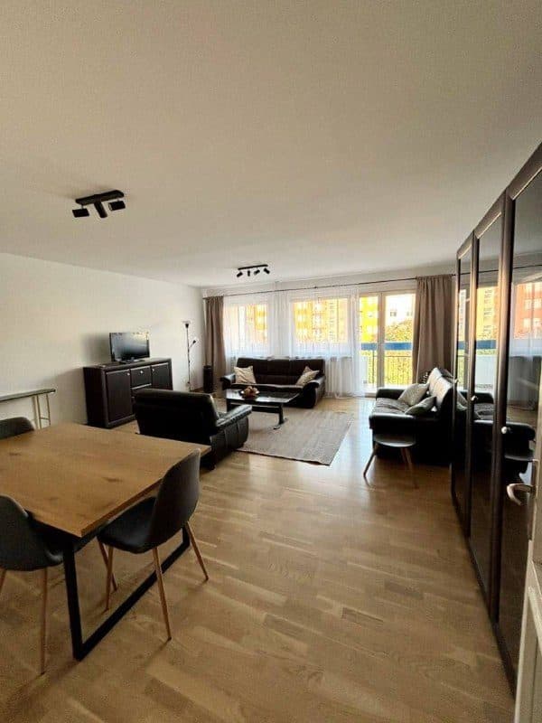 3-bedroom in Block 61