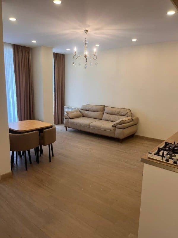 1-bedroom near 6 May Park