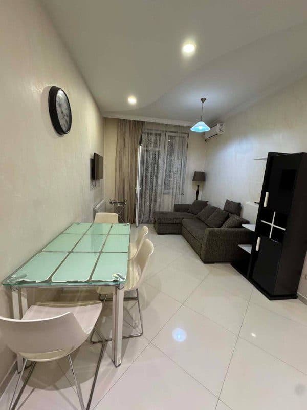 1-bedroom near 6 May Park