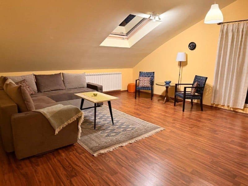 2-bedroom apartment on Zahumska
