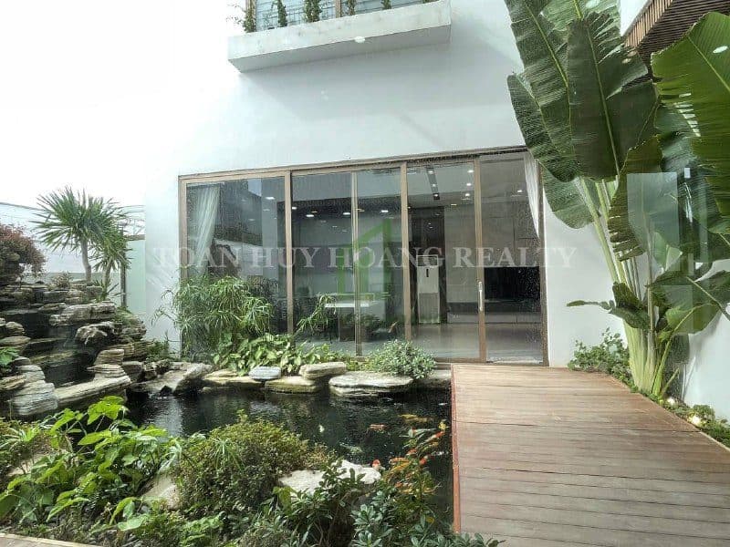 5-bedroom villa in Nam Viet A