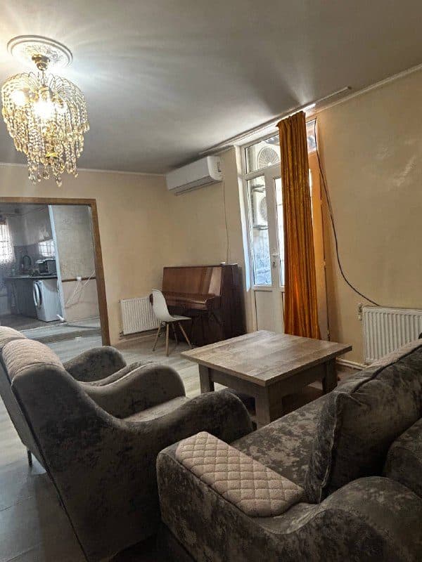 1-bedroom house in Erebuni