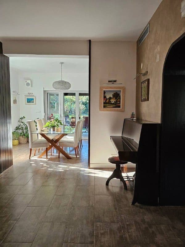 4-bedroom house in Dedinje
