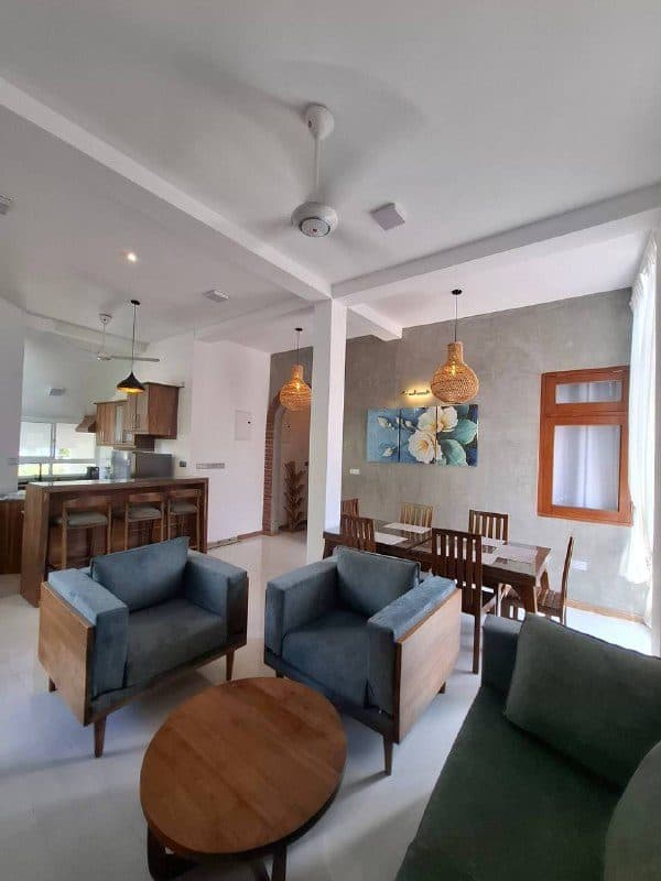 3-bedroom apartment in Gintota