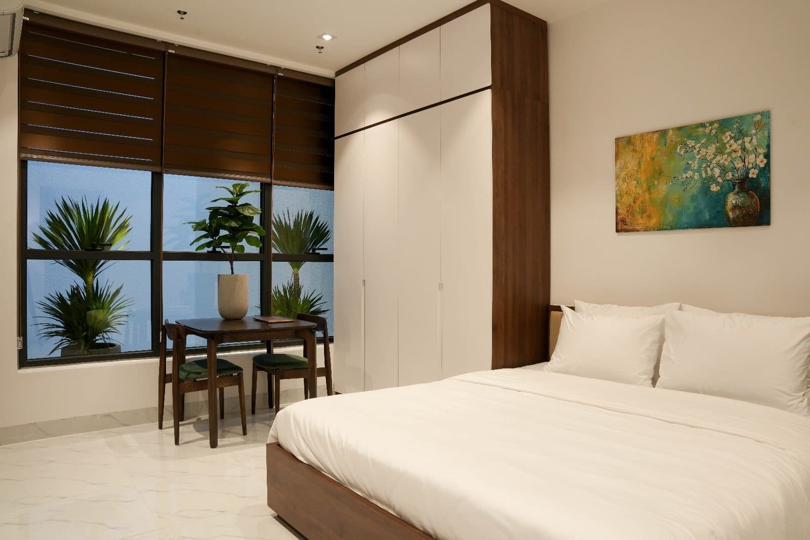 Serene Stay Apartment