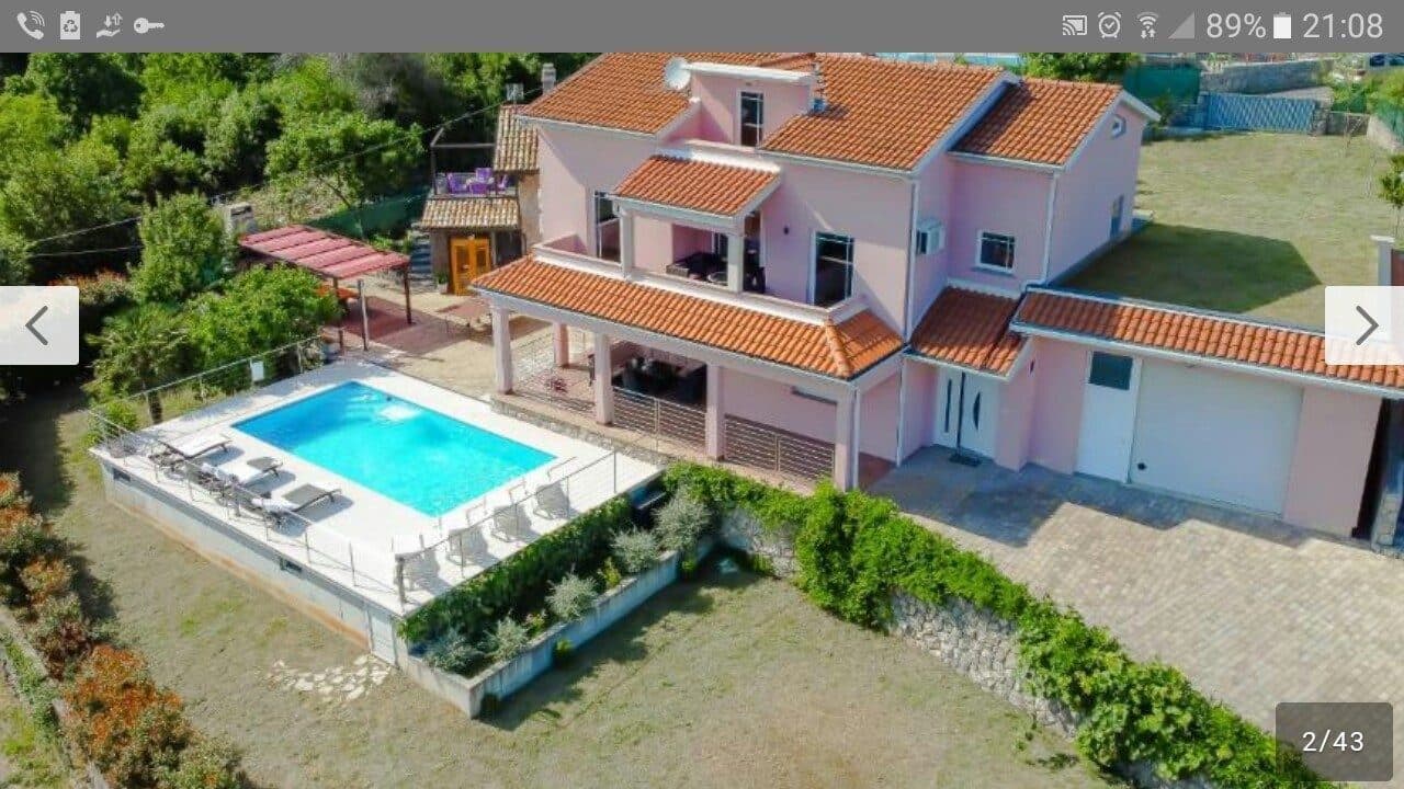 Spacious house with Heated Pool in Opatija
